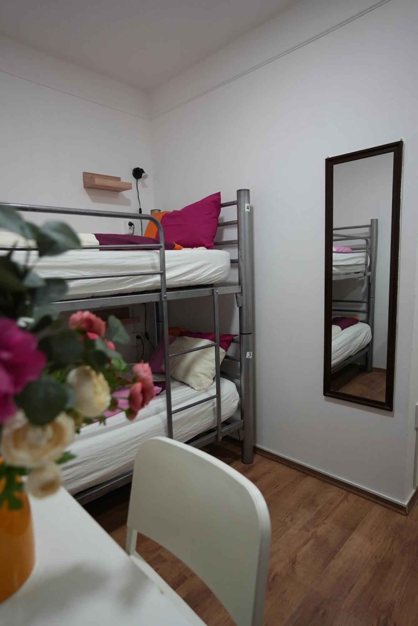 Center Hostel And Guest House Budapest Exterior photo