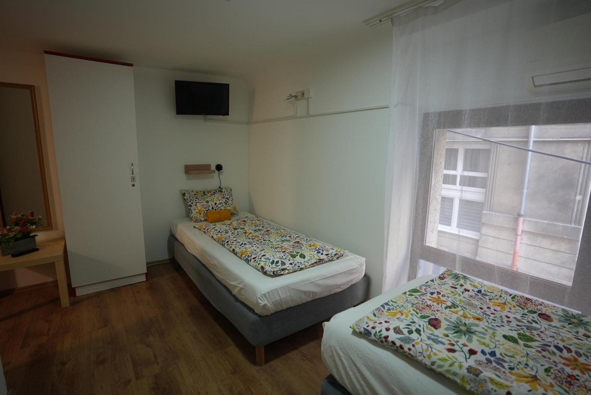 Center Hostel And Guest House Budapest Exterior photo